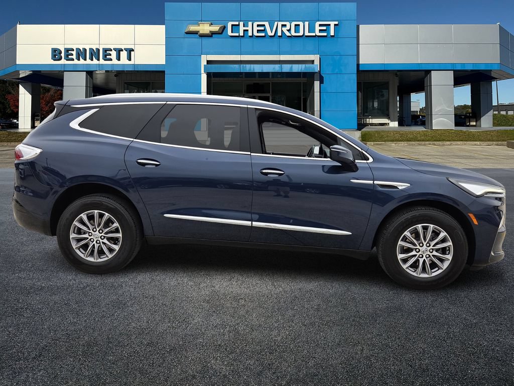 Used 2023 Buick Enclave Essence AWD/4WD image 7