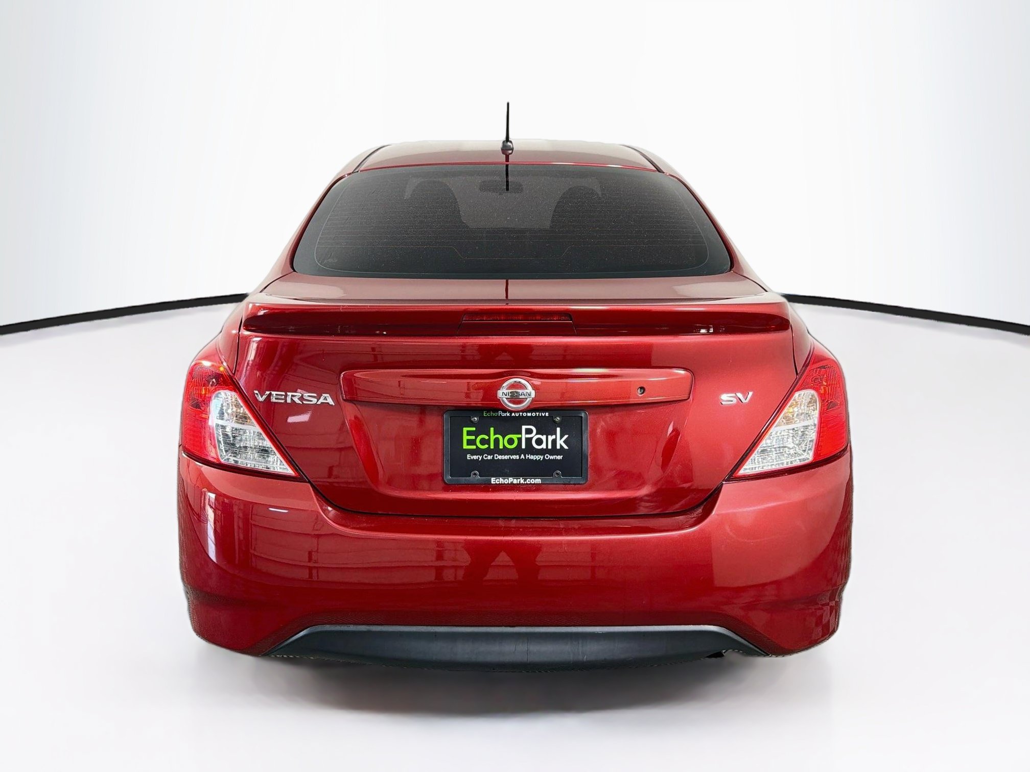 Used 2018 Nissan Versa SV FWD image 7
