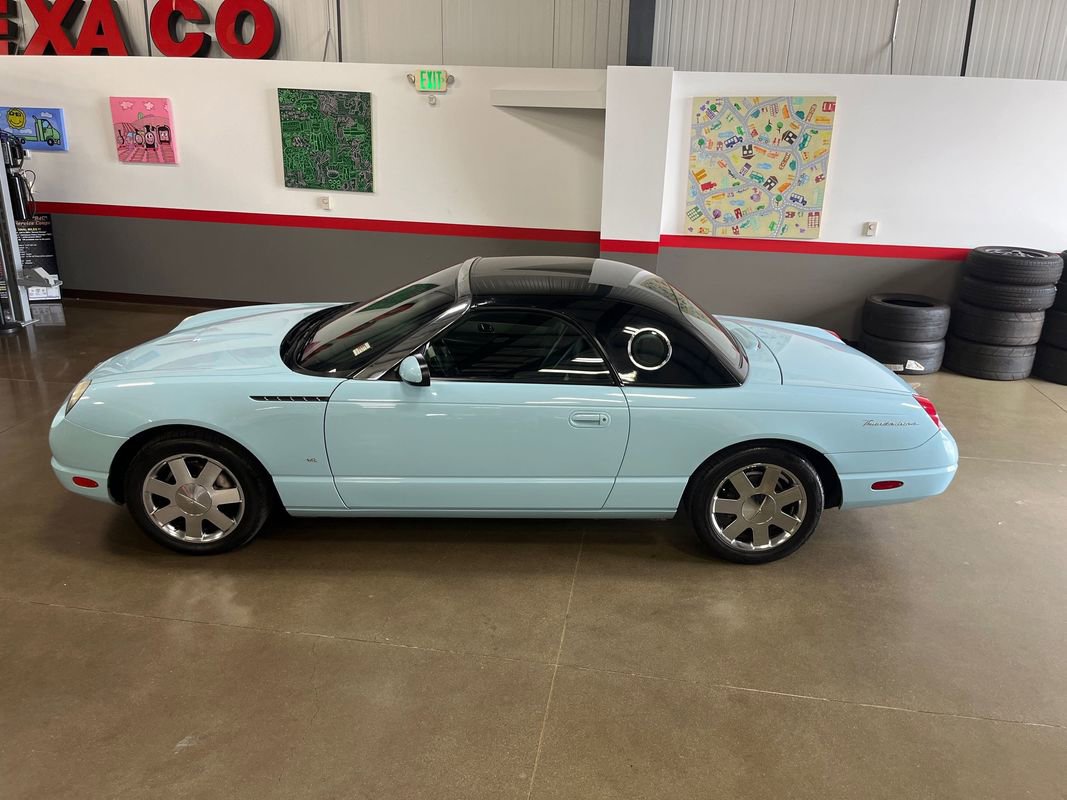 Used 2003 Ford Thunderbird image 57