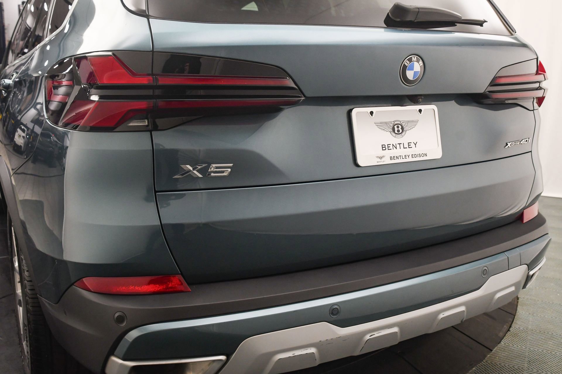 Used 2024 BMW X5 xDrive40i w/ Parking Assistance Package image 23