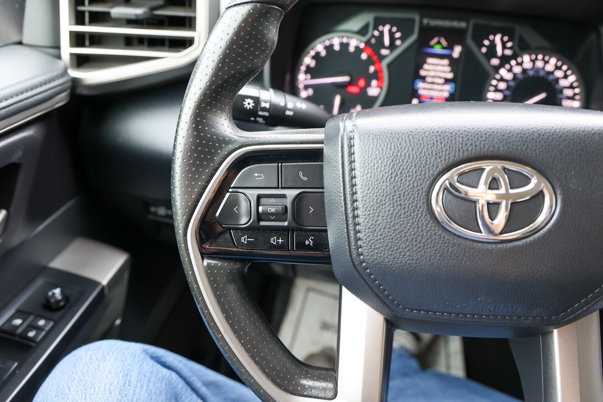 Used 2024 Toyota Tundra SR5 AWD/4WD image 21