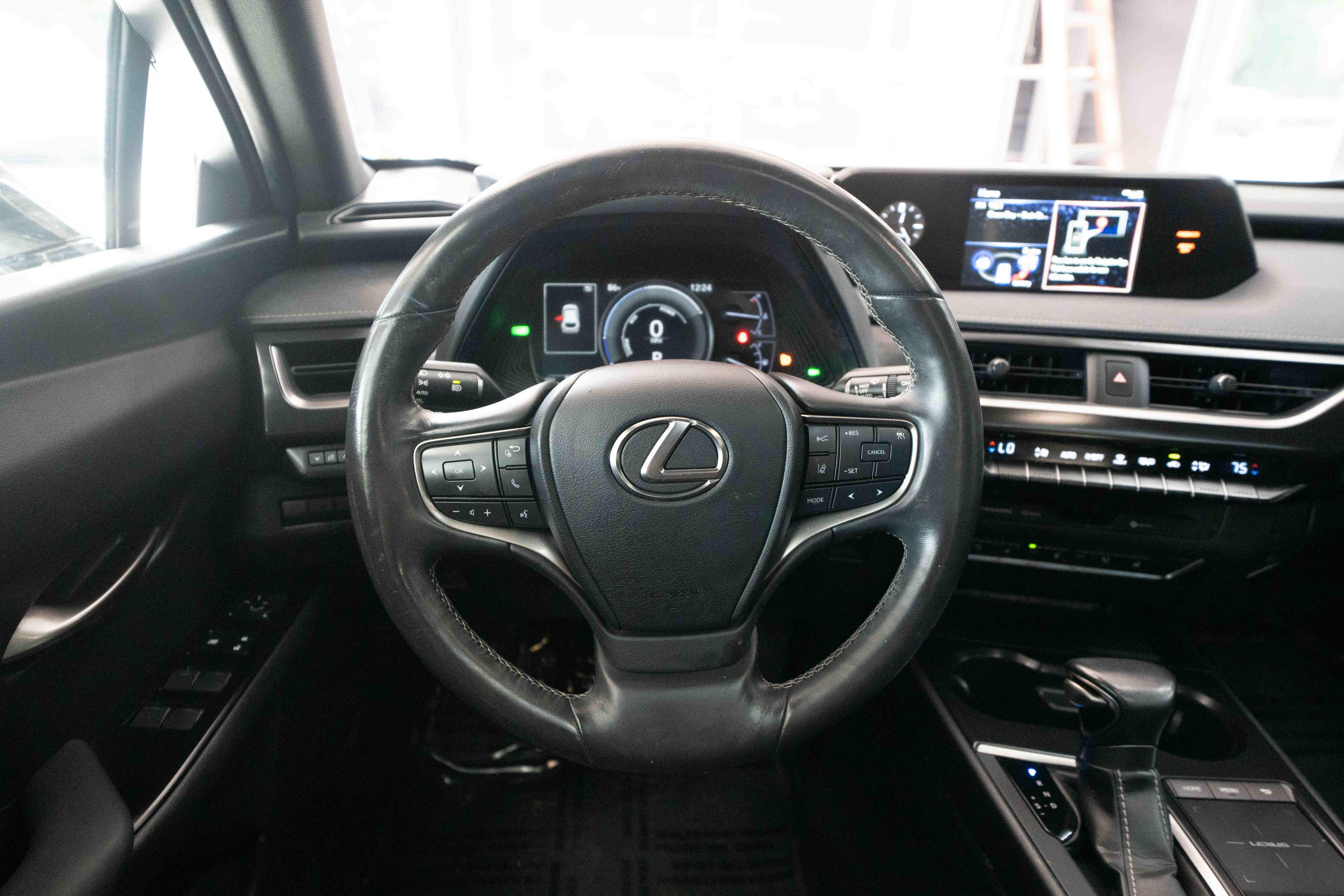 Used 2020 Lexus UX 250h w/ Premium Package AWD/4WD image 21
