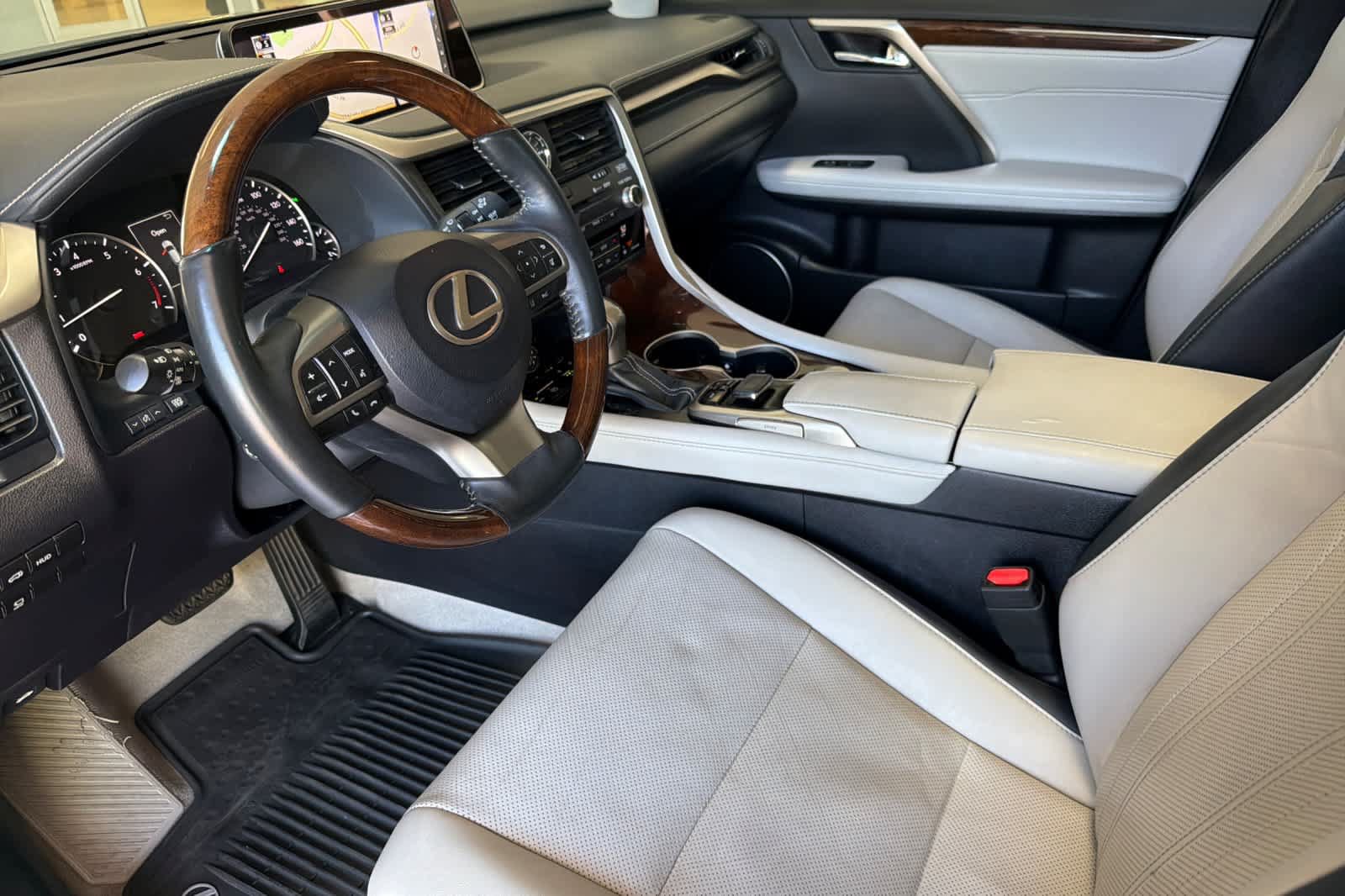 Used 2017 Lexus RX 350 AWD w/ Premium Package image 11