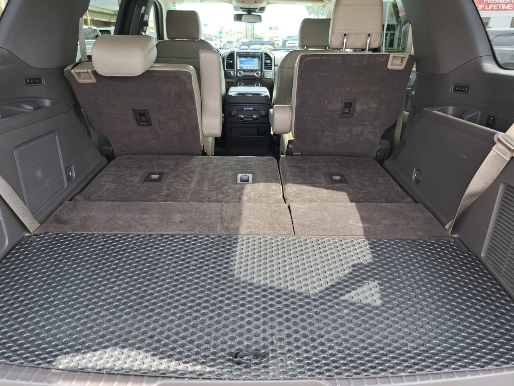 Used 2018 Ford Expedition Limited w/ Equipment Group 301A image 28