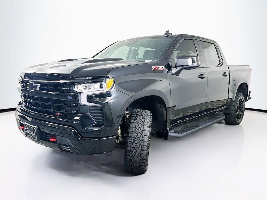 Used 2022 Chevrolet Silverado 1500 LT Trail Boss w/ LT Trail Boss Premium Package image 2