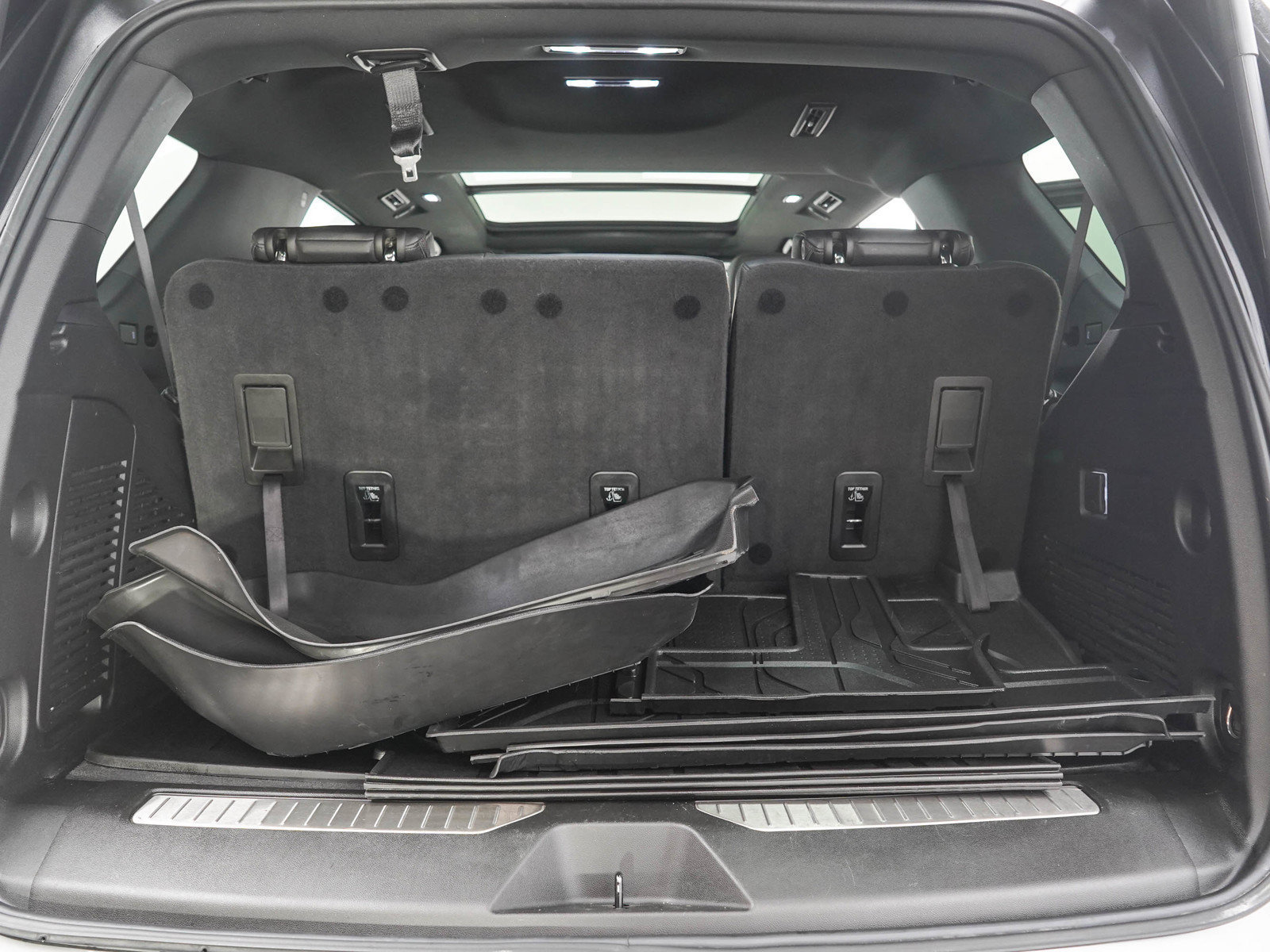 Used 2024 Chevrolet Tahoe RST w/ Max Trailering Package AWD/4WD image 9