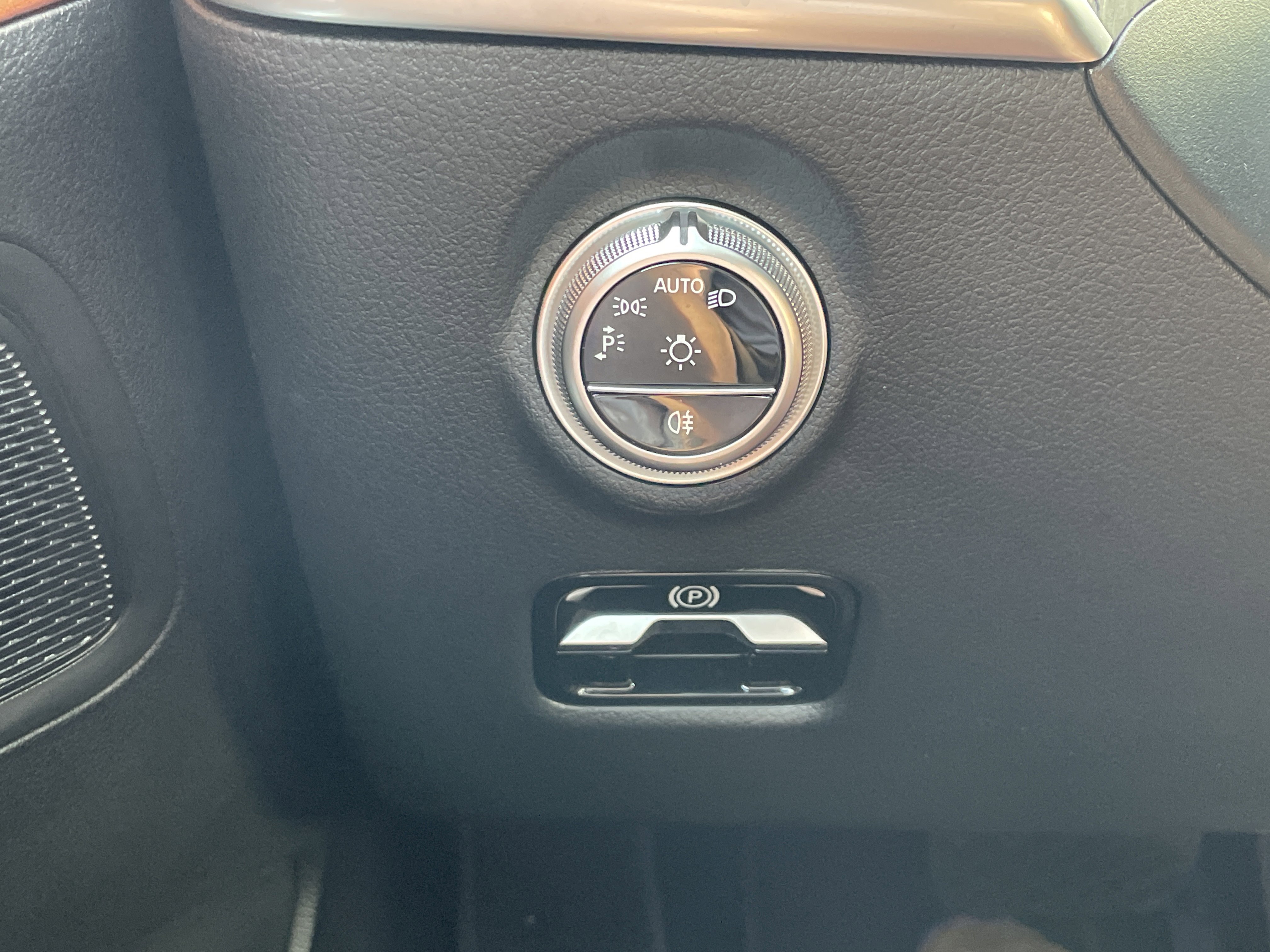 Certified 2025 Mercedes-Benz C 300 Sedan image 25