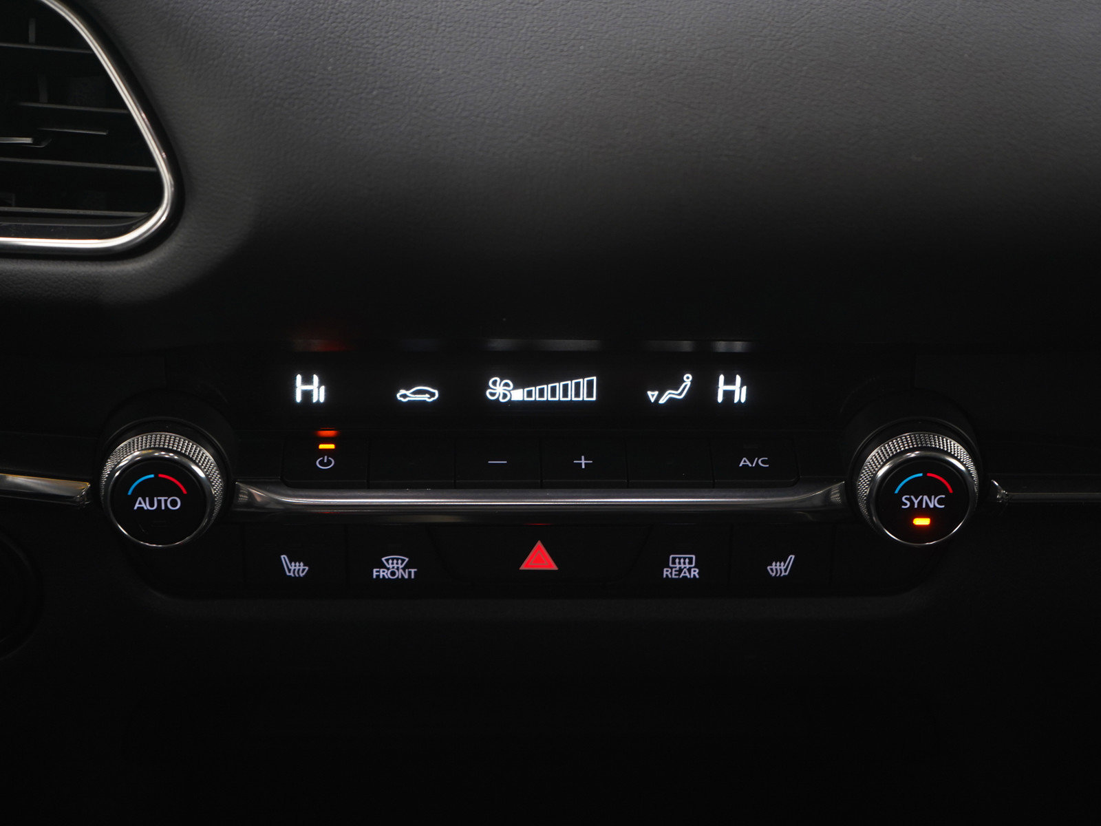 Used 2023 MAZDA CX-30 AWD 2.5 S w/ Premium Package image 17