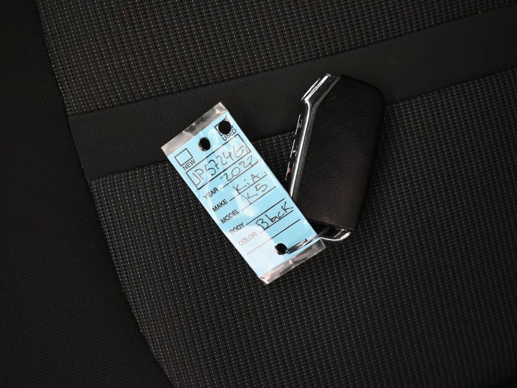 Used 2022 Kia K5 LXS image 36