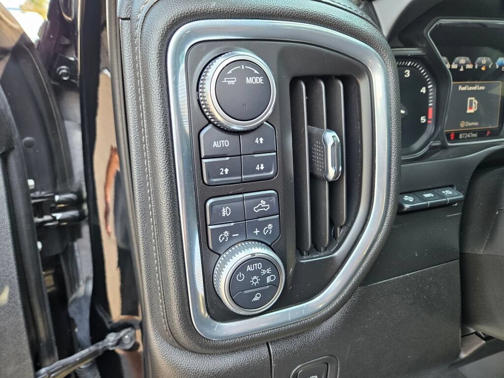 Used 2021 GMC Sierra 3500 Denali w/ Denali Ultimate Package AWD/4WD image 19