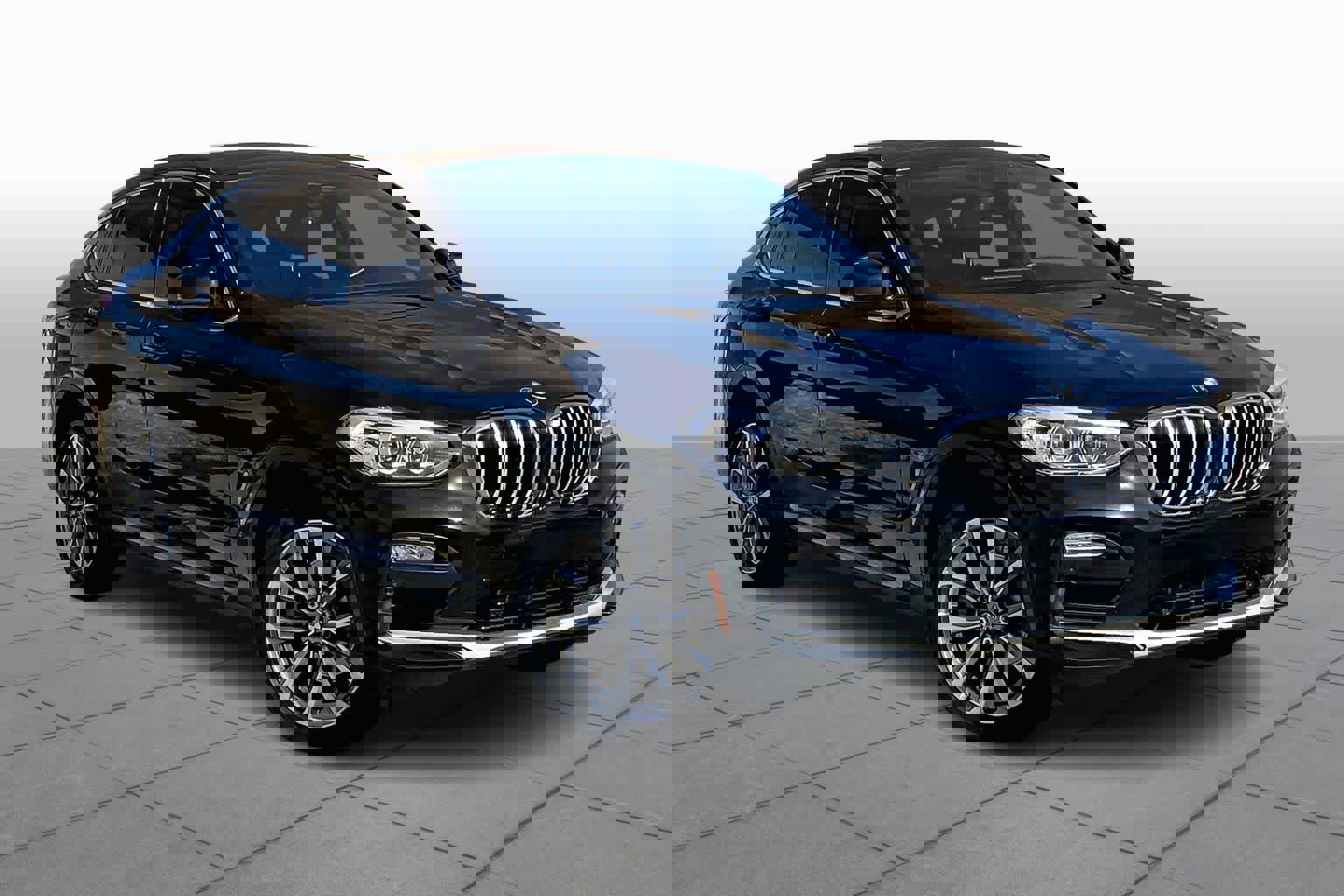 Used 2019 BMW X4 xDrive30i image 3