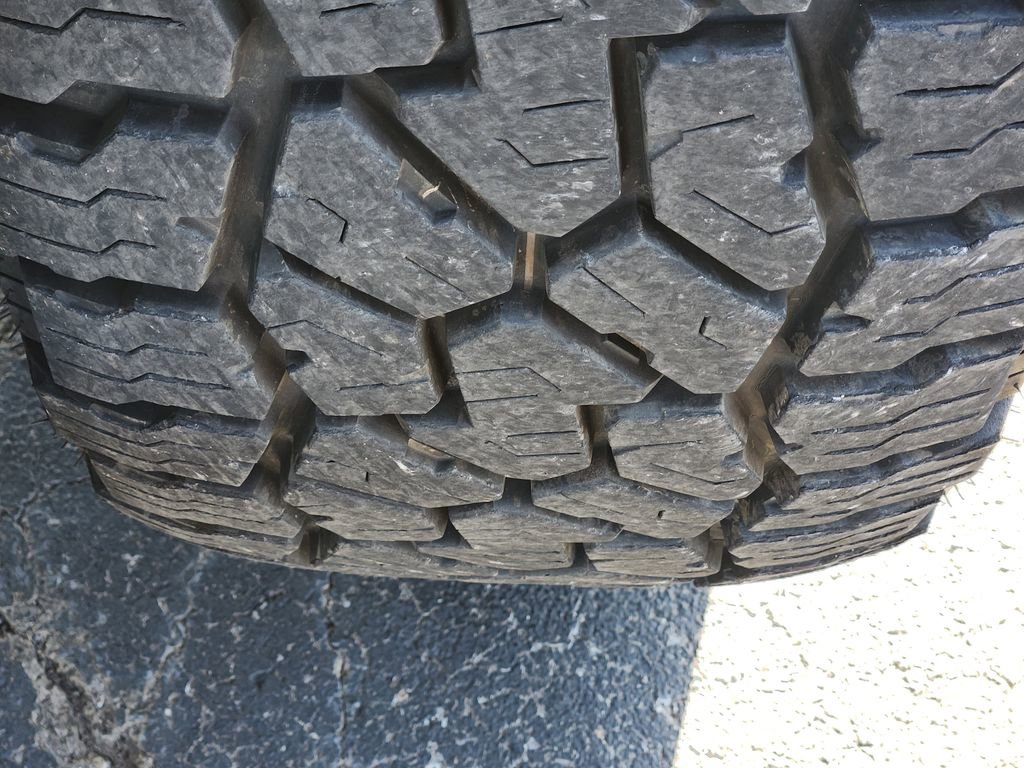 Used 2018 RAM 3500 Laramie Longhorn image 15