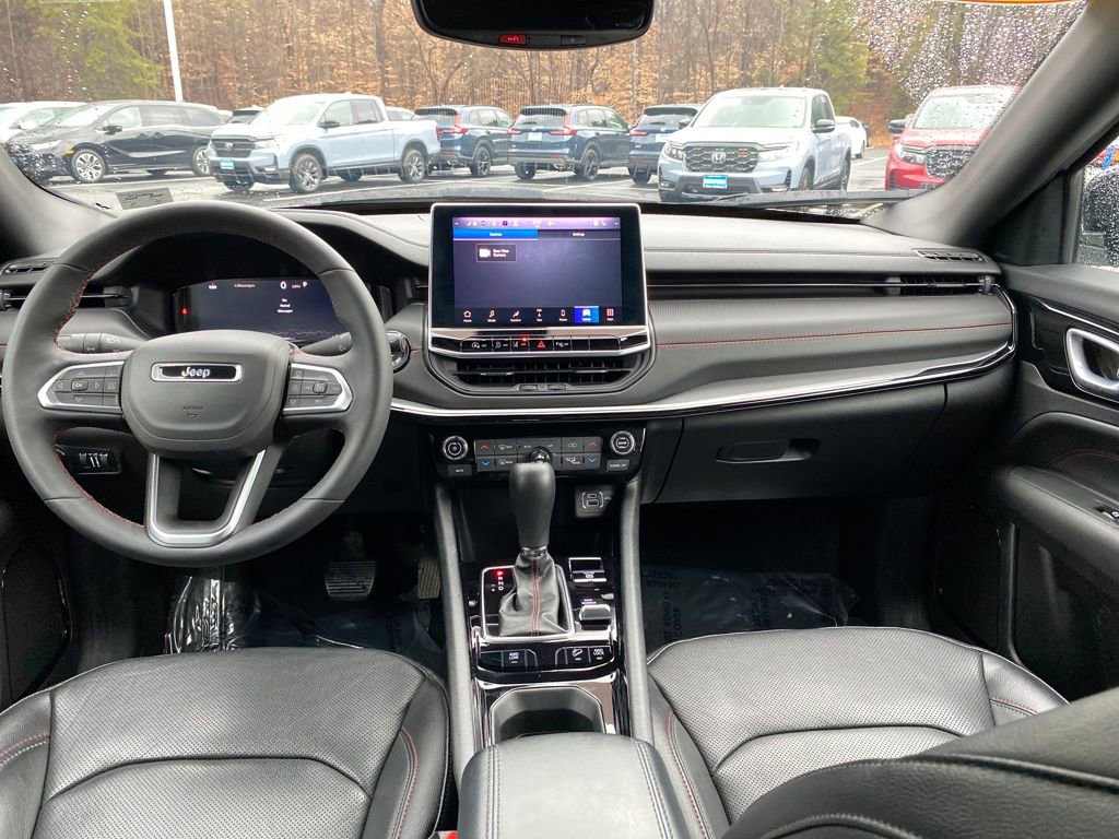 Used 2025 Jeep Compass Trailhawk w/ Trailhawk Elite Group image 20