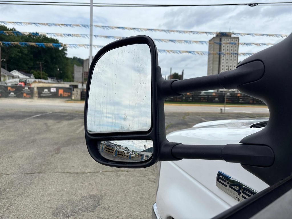 Used 2022 Ford E-450 and Econoline 450 Super Duty RWD image 11