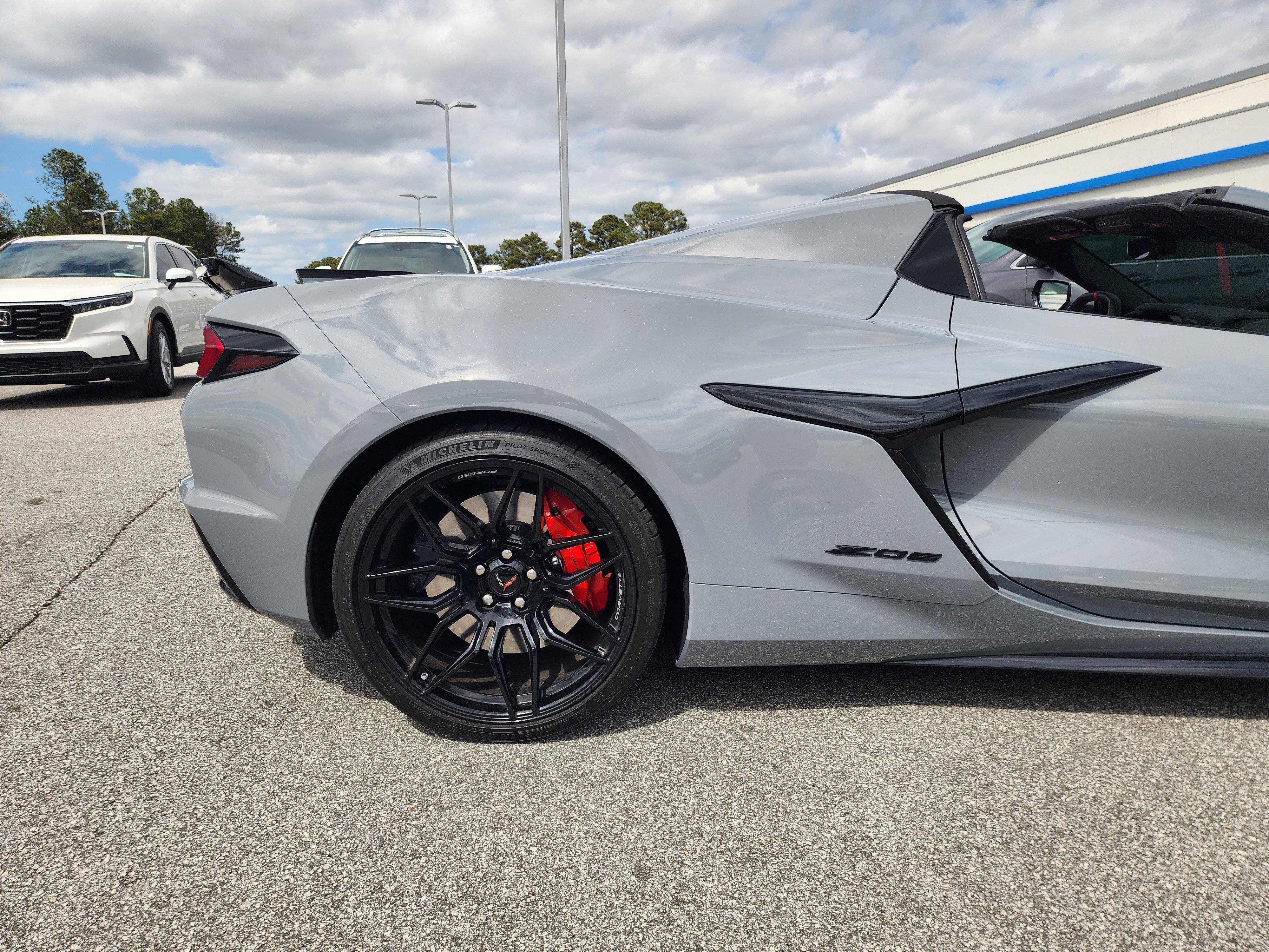 Used 2025 Chevrolet Corvette Z06 image 18