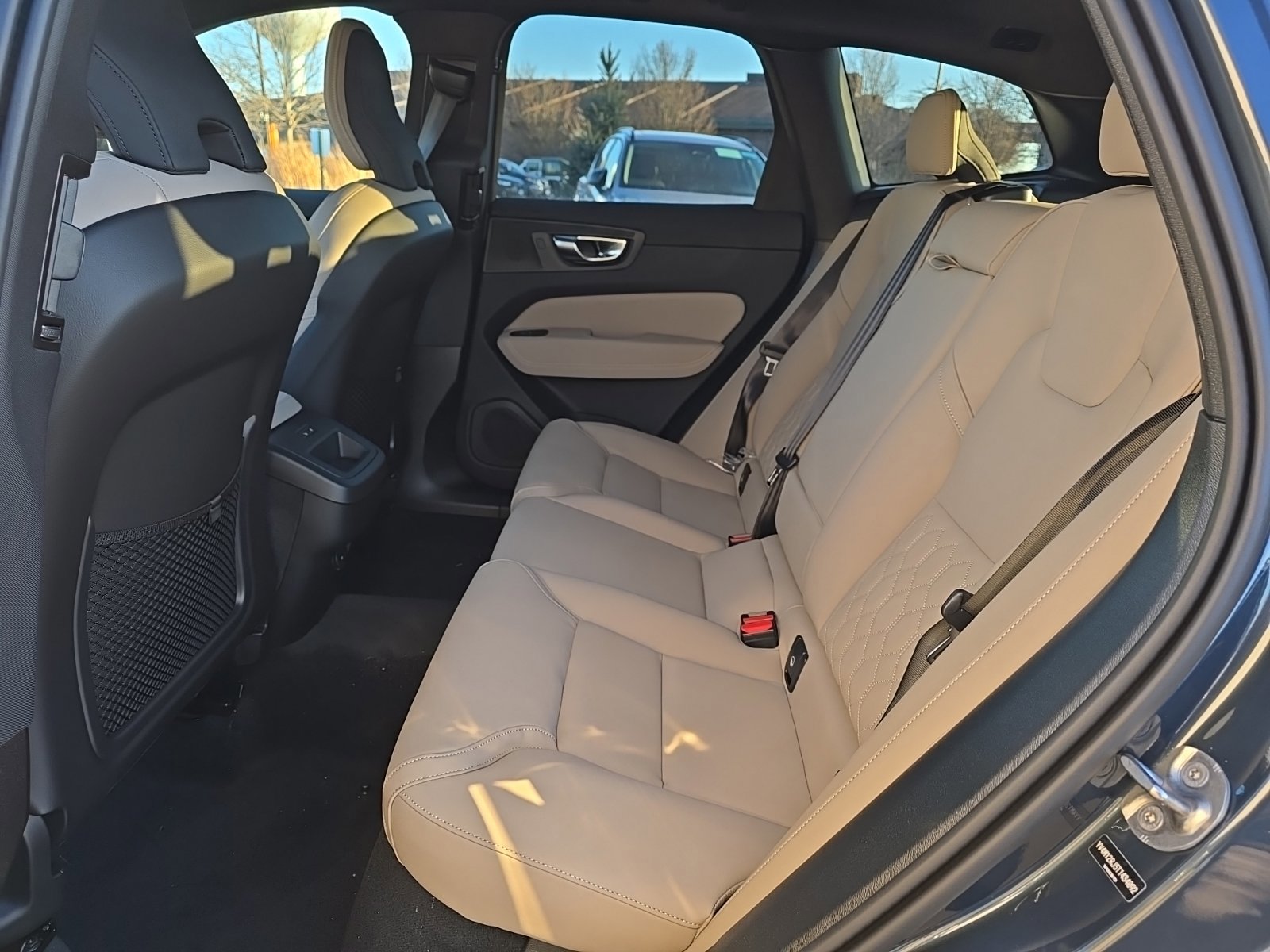 New 2026 Volvo XC60 B5 Core w/ Climate Package image 8