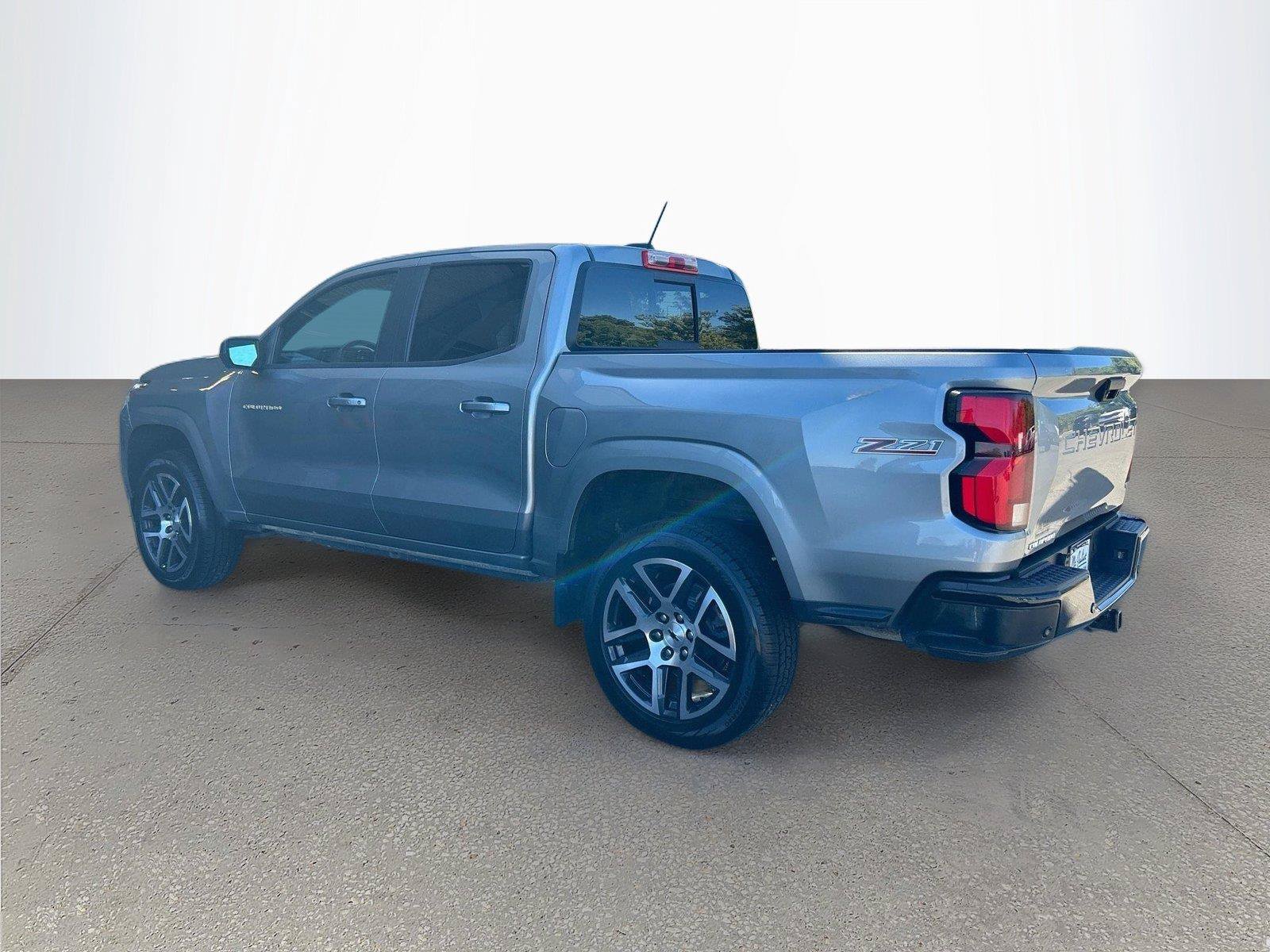 Used 2023 Chevrolet Colorado Z71 w/ Z71 Convenience Package 2 AWD/4WD image 6