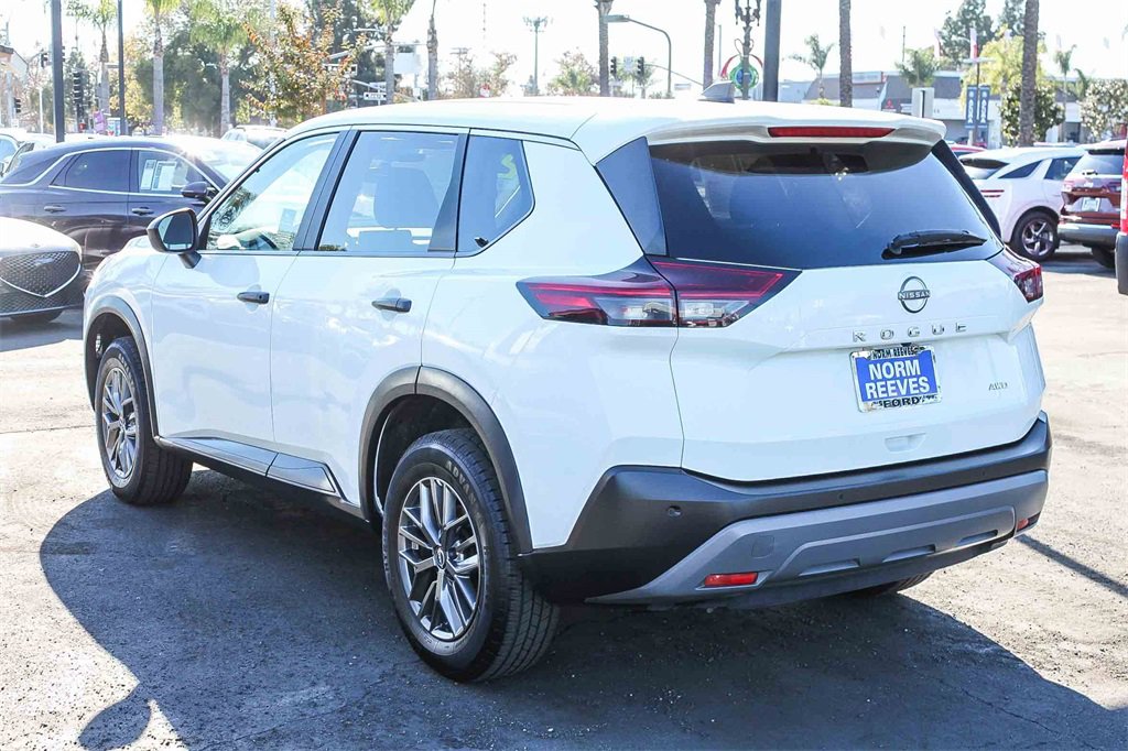 Used 2023 Nissan Rogue S image 7