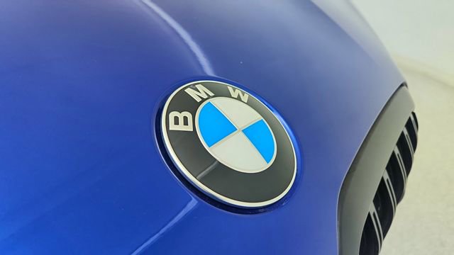 Used 2025 BMW X7 M60i image 16