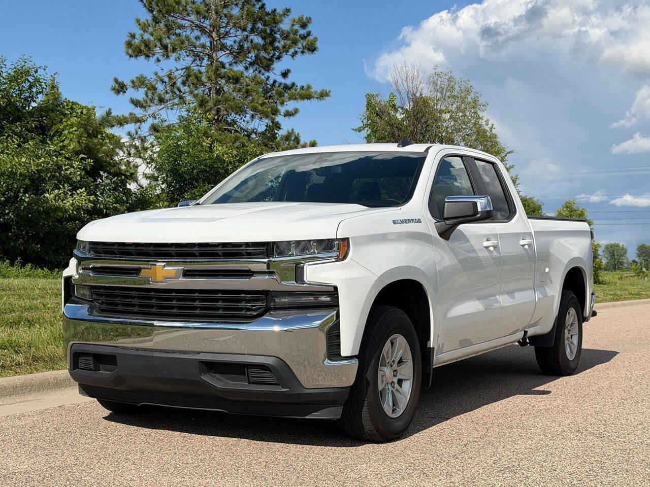 Used 2021 Chevrolet Silverado 1500 LT w/ Bed Protection Package RWD image 1