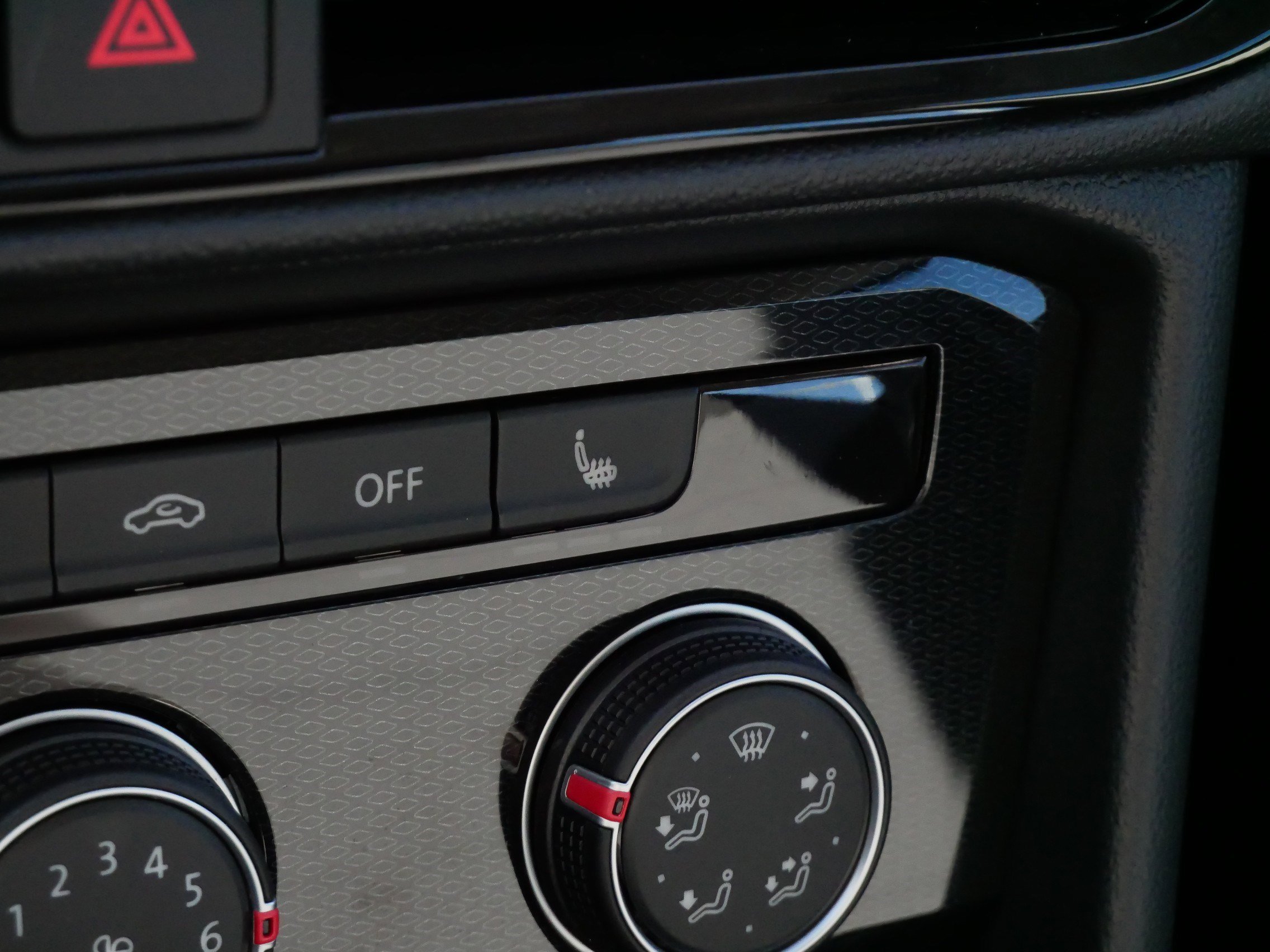 Certified 2025 Volkswagen Taos S image 30