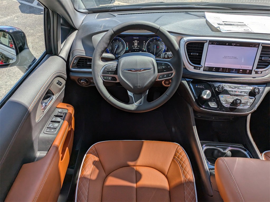 New 2026 Chrysler Pacifica Pinnacle image 21
