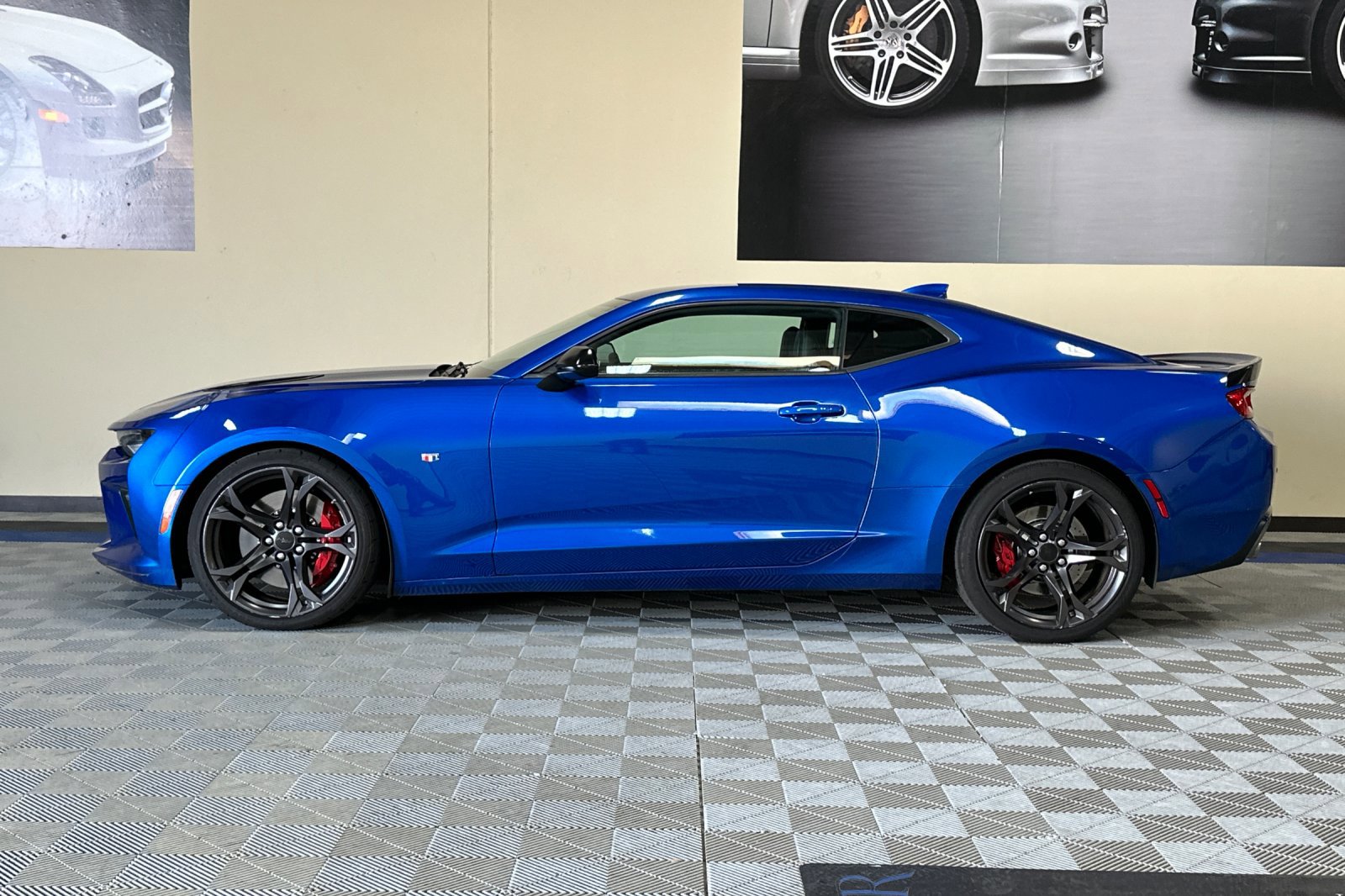 Used 2018 Chevrolet Camaro SS image 7
