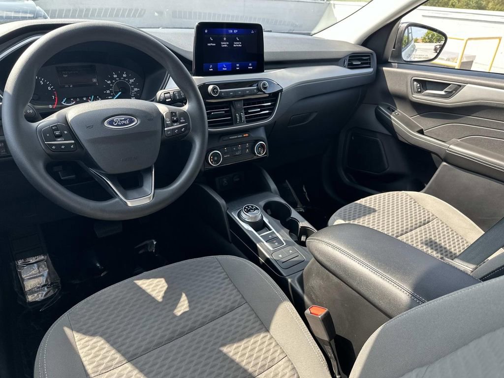 Used 2022 Ford Escape SE image 9