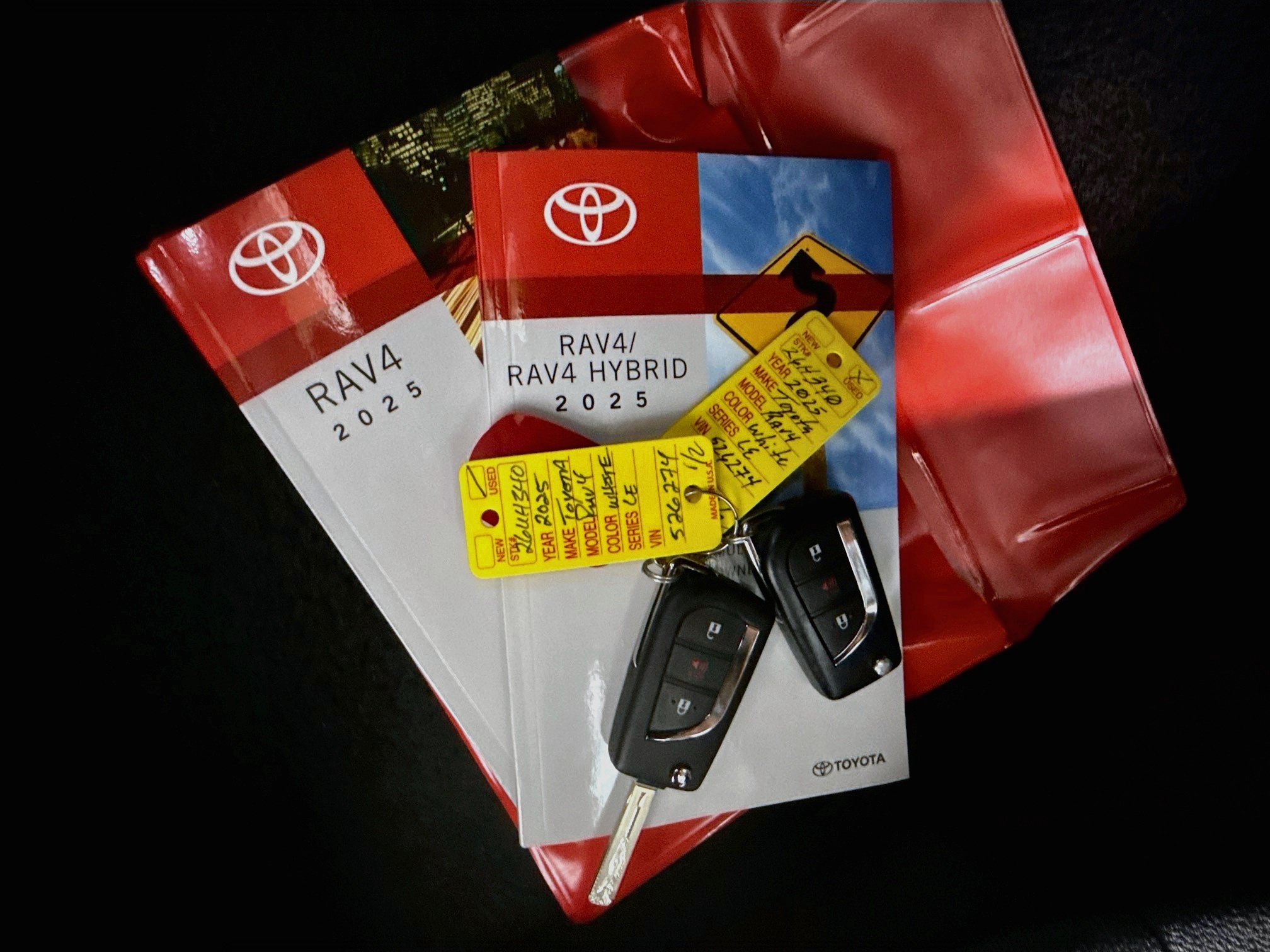 Certified 2025 Toyota RAV4 LE AWD/4WD image 34
