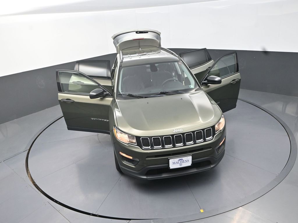 Used 2018 Jeep Compass Sport image 32