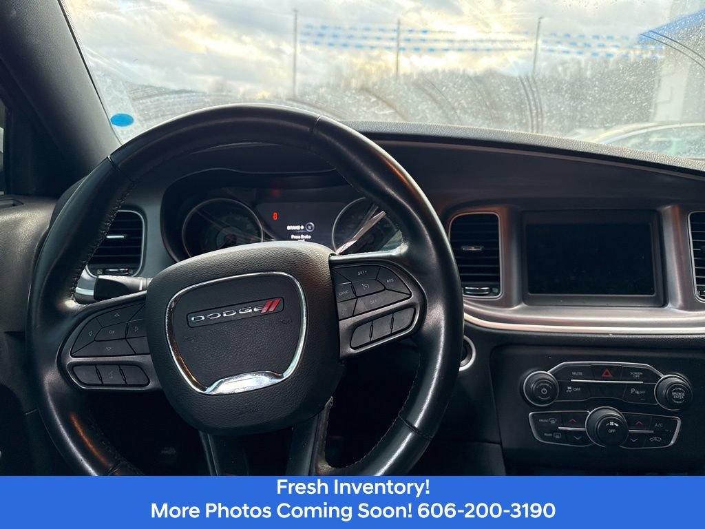 Used 2022 Dodge Charger SXT RWD image 12