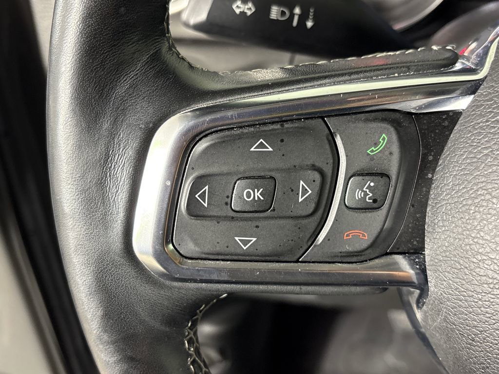 Used 2018 Jeep Wrangler Unlimited Sahara image 18