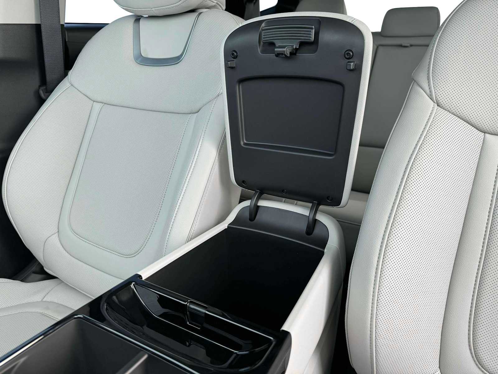 New 2025 Hyundai Tucson Limited image 18