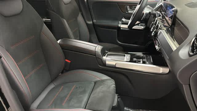 Certified 2026 Mercedes-Benz GLB 250 4MATIC image 37