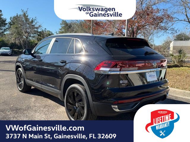Used 2025 Volkswagen Atlas Cross Sport SE image 4