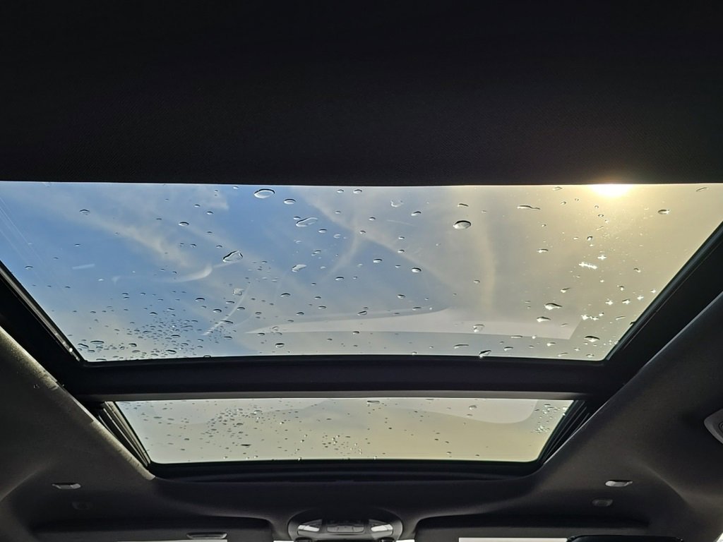 New 2026 Chrysler Pacifica Limited w/ S Appearance Package image 3