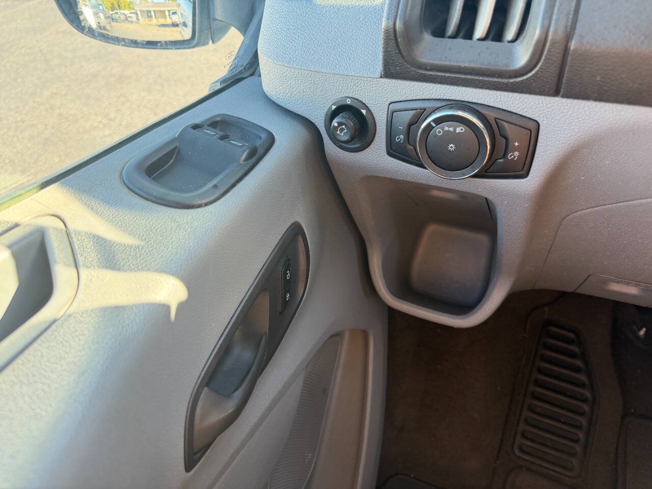 Used 2018 Ford Transit 350 XL RWD image 21