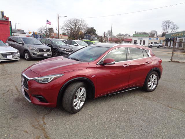 Used 2019 INFINITI QX30 image 2