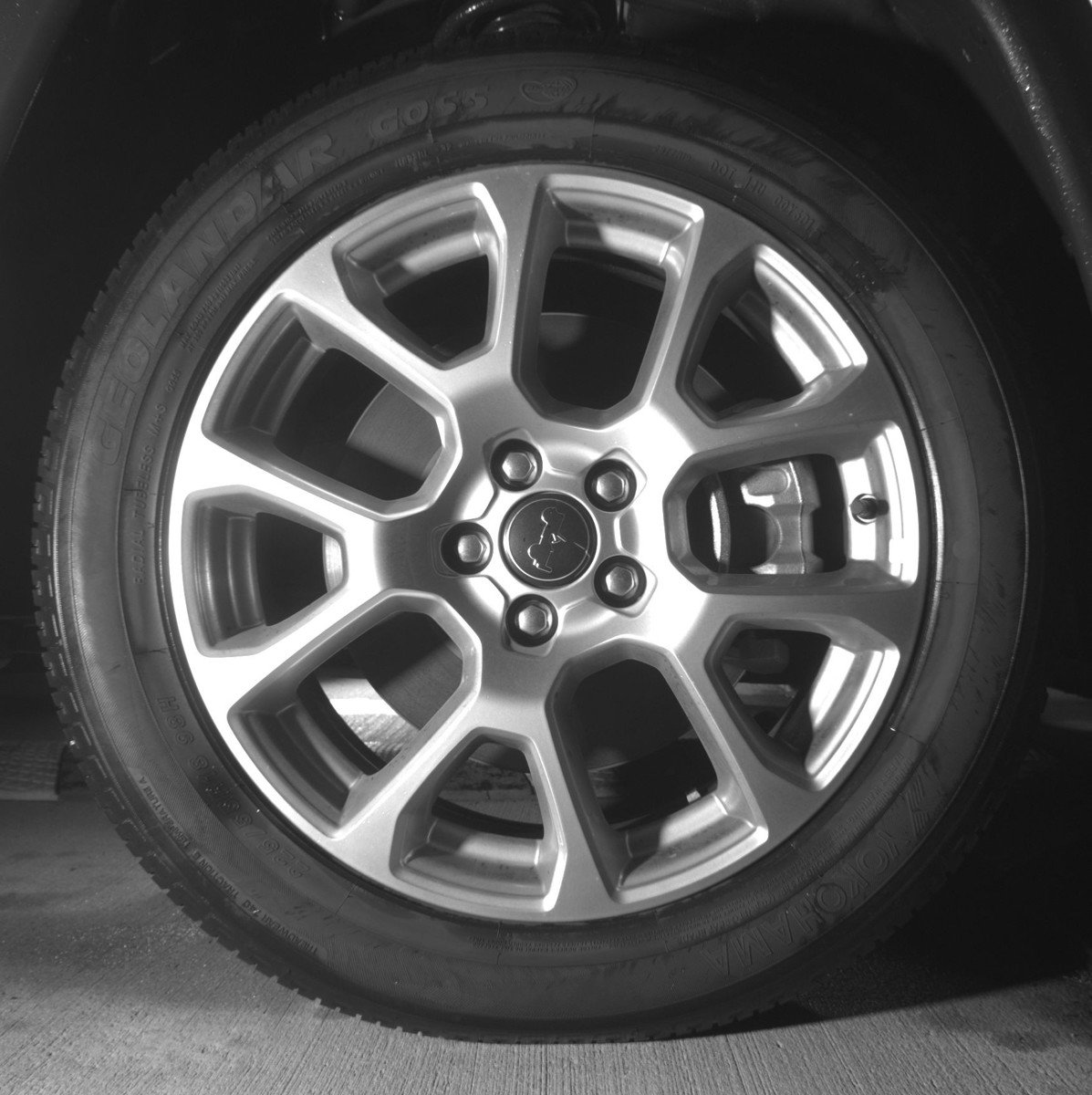 Used 2025 Jeep Compass Limited image 13