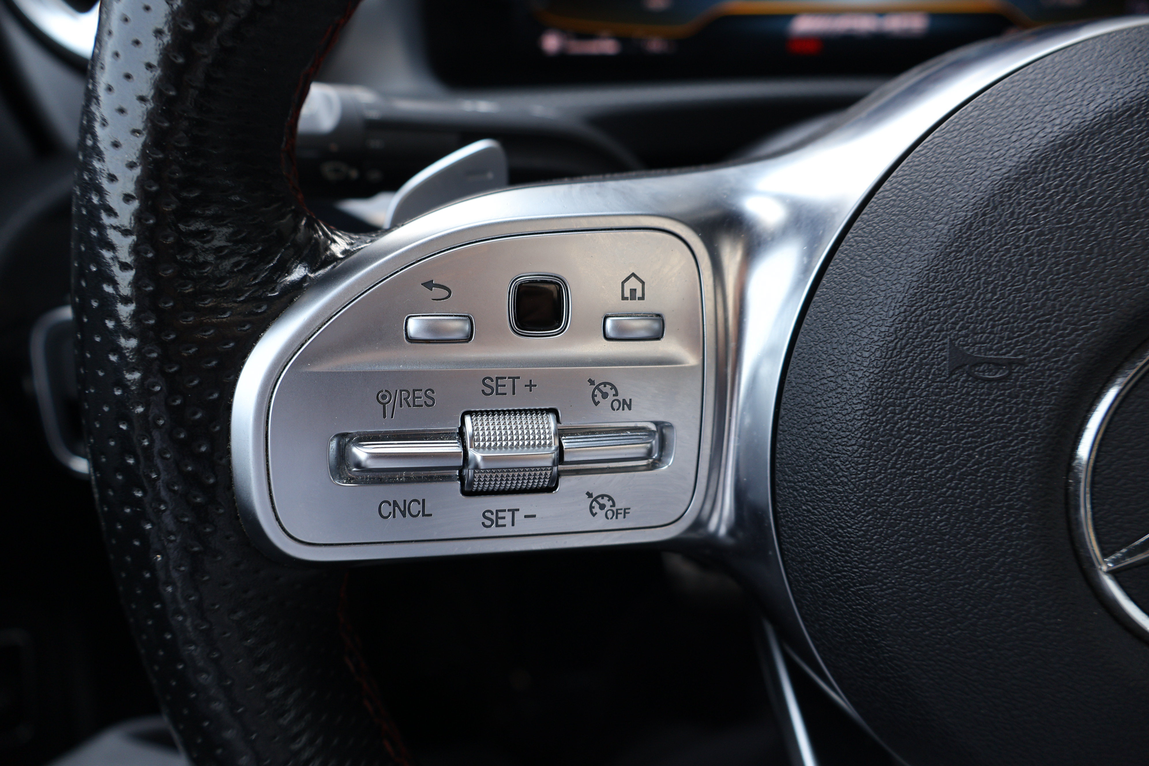Used 2021 Mercedes-Benz CLA 35 AMG 4MATIC image 32
