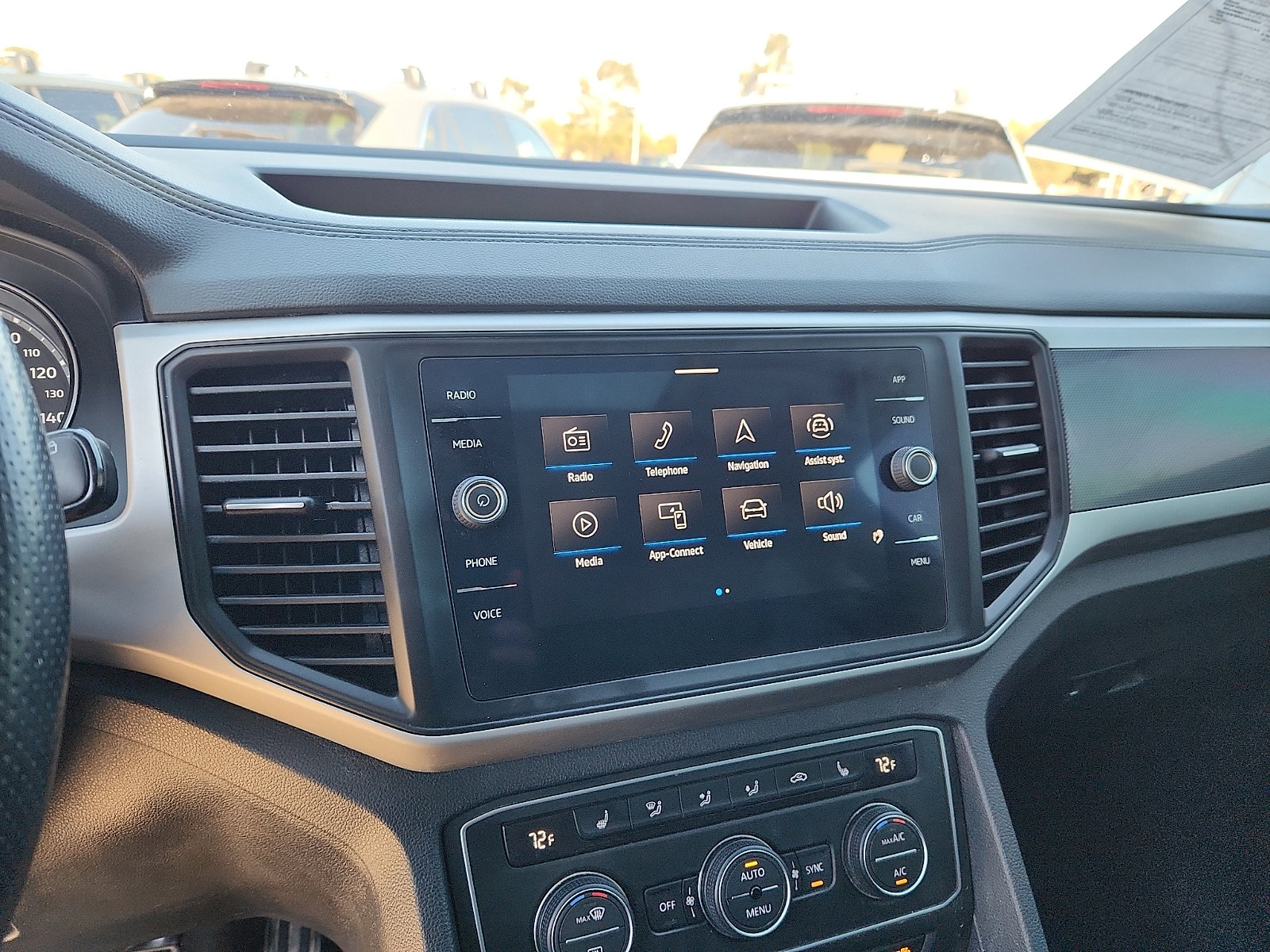 Used 2021 Volkswagen Atlas Cross Sport SE w/ Panoramic Sunroof Package image 19