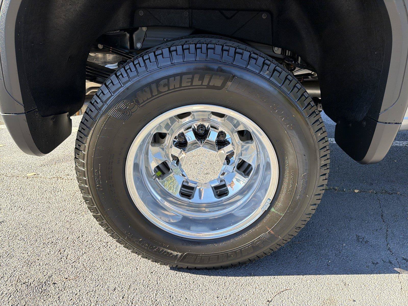 New 2026 GMC Sierra 3500 Denali Ultimate AWD/4WD image 15