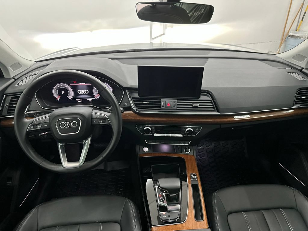 Used 2022 Audi Q5 2.0T Premium Plus w/ Premium Plus Package AWD/4WD image 24