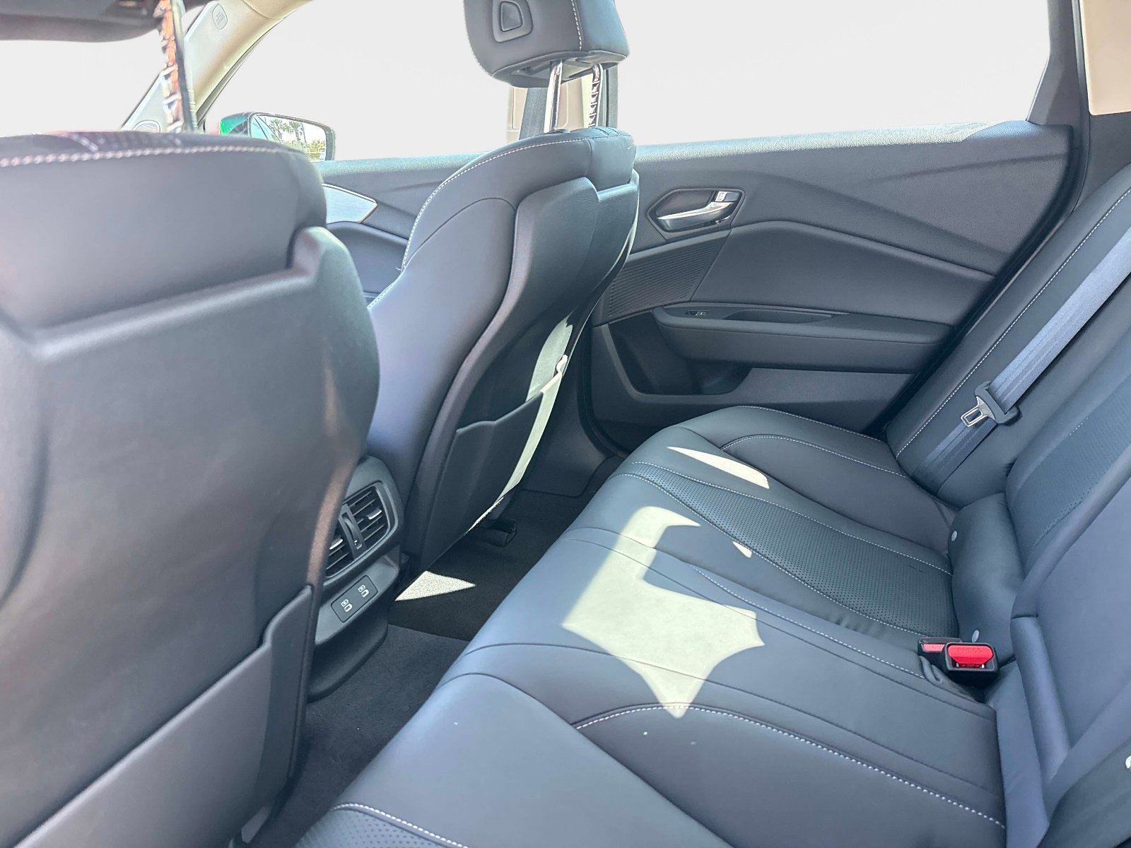 Certified 2025 Acura TLX w/ Technology Package image 13