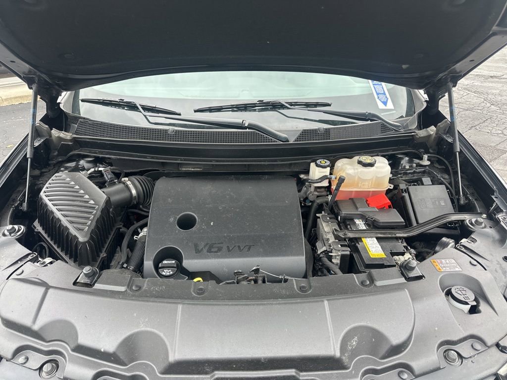 Used 2022 Chevrolet Traverse LT w/ Midnight/Sport Edition image 10