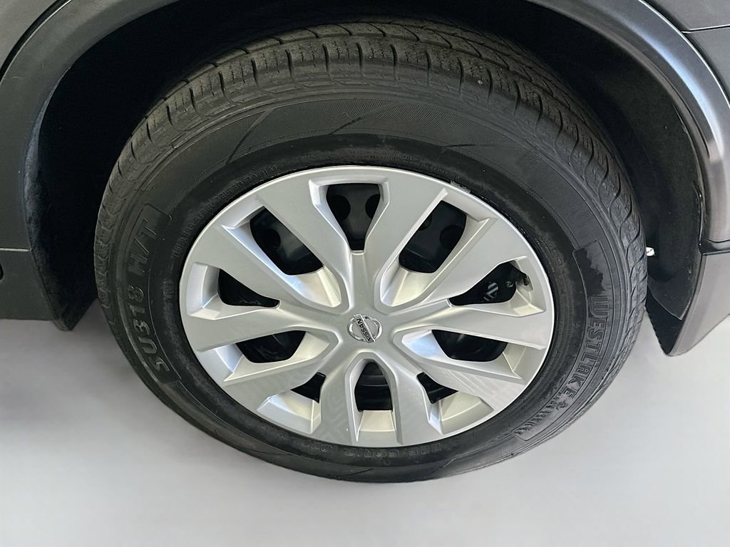 Used 2020 Nissan Rogue S image 28