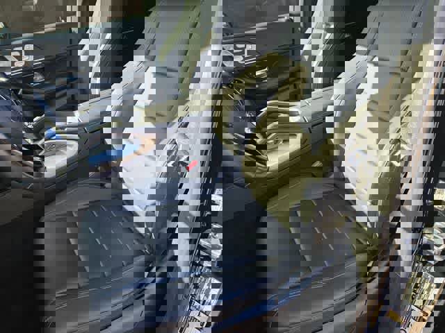 Certified 2025 Mercedes-Benz GLS 450 4MATIC image 13