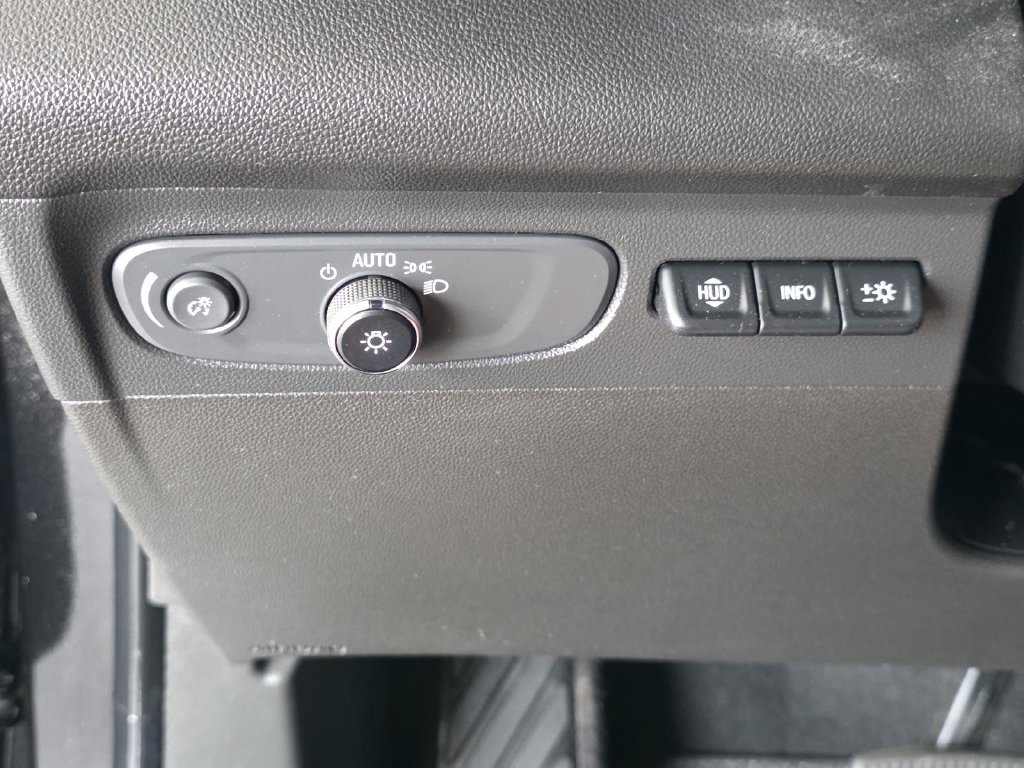Used 2023 Buick Envision Avenir AWD/4WD image 40