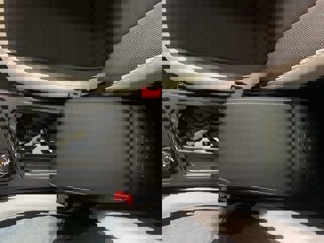 Certified 2025 Volkswagen Taos SE w/ Panoramic Sunroof Package image 24