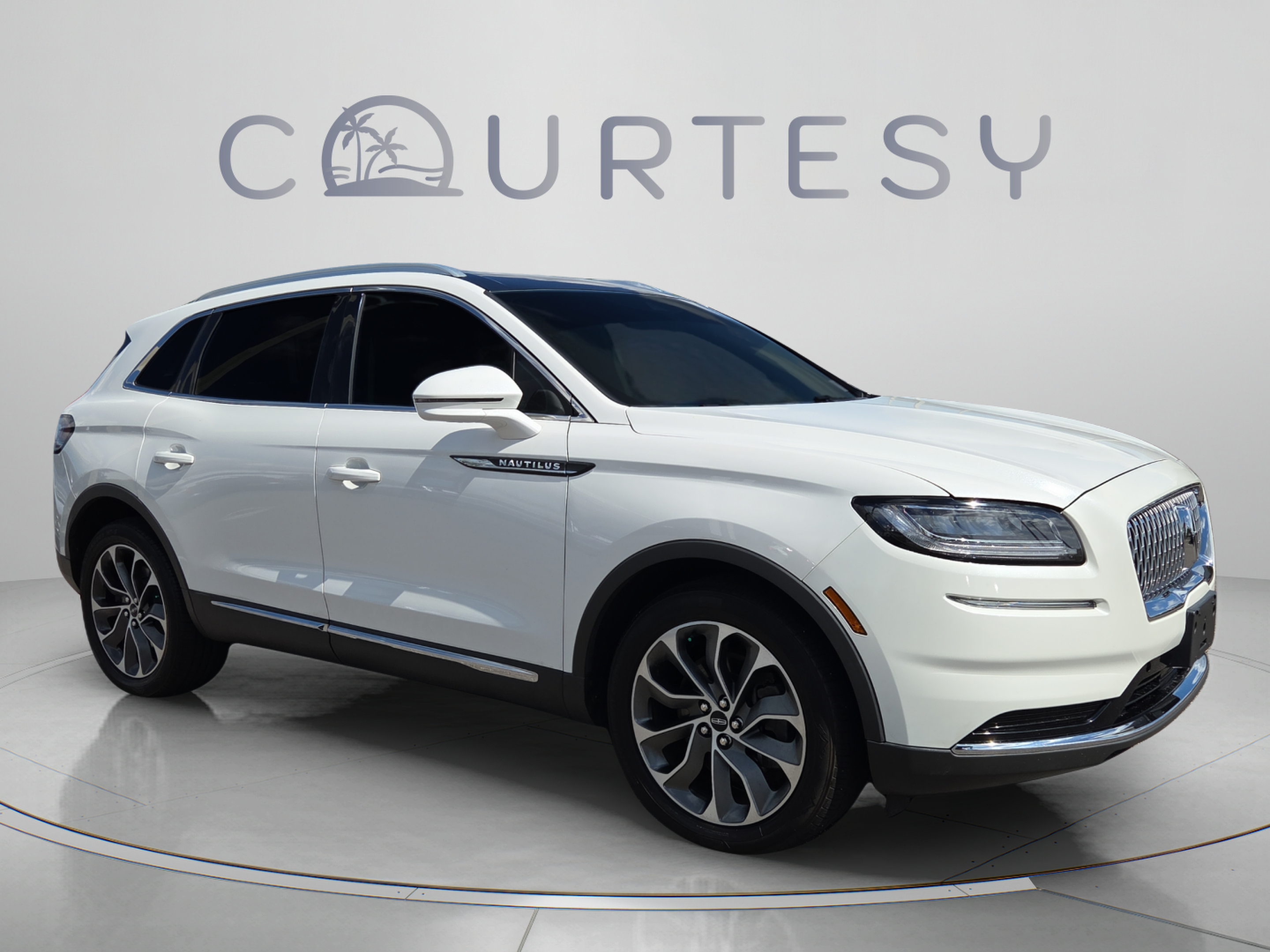 Used 2021 Lincoln Nautilus Reserve w/ Cargo Utility Package AWD/4WD image 7